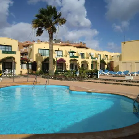 1-bed Sleeps 2 Sunbeds & Towels דירה *