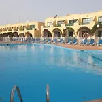 1-bed Sleeps 2 Sunbeds & Towels Apartman