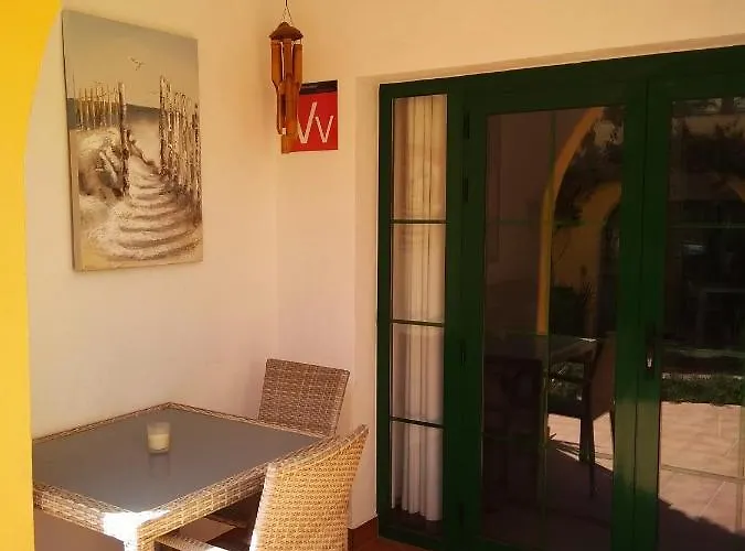 1-bed Sleeps 2 Sunbeds & Towels Caleta De Fuste