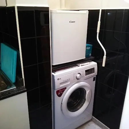 Lägenhet 1-bed Sleeps 2 Sunbeds & Towels