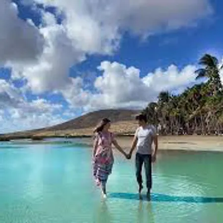 1-bed Sleeps 2 Sunbeds & Towels Lägenhet *