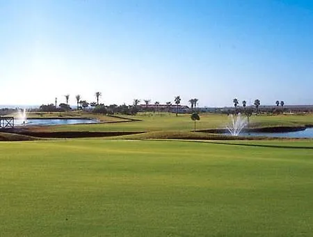 1-bed Sleeps 2 Sunbeds & Towels Lägenhet *